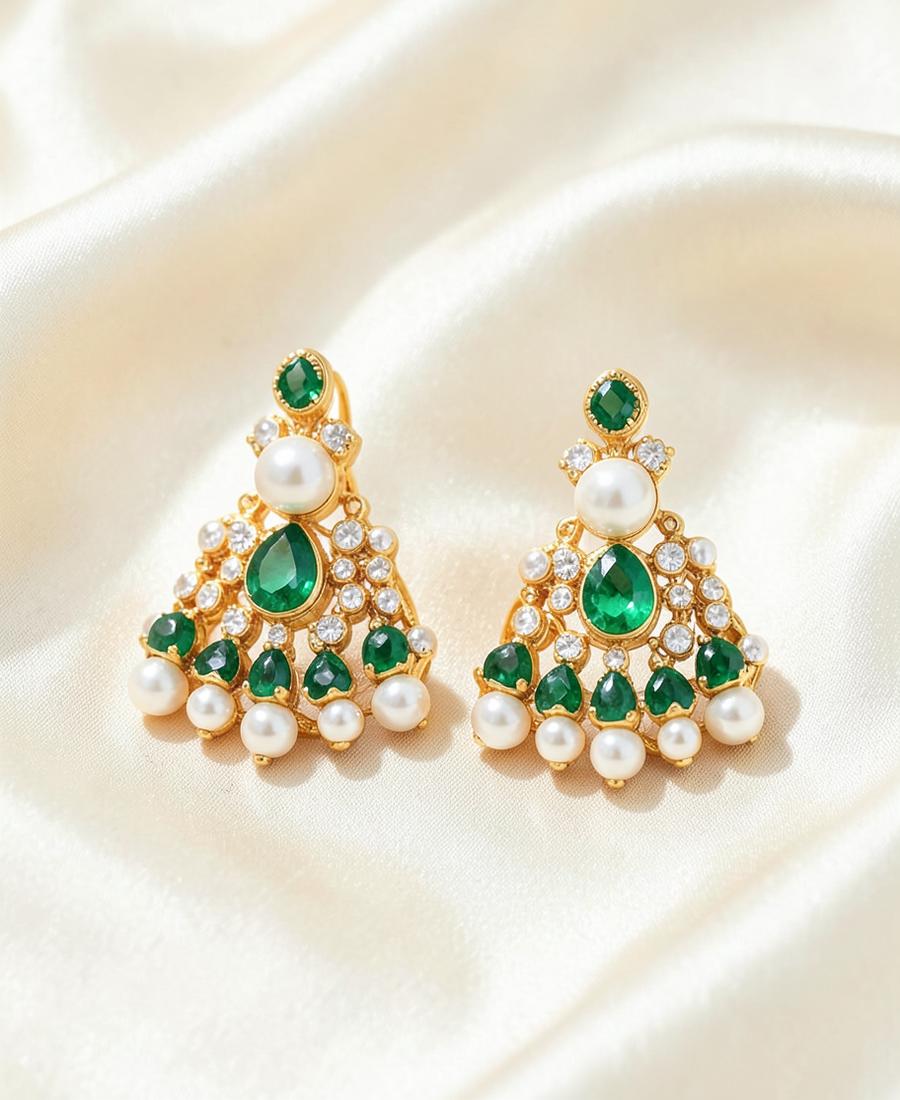 Earrings jewellery collection